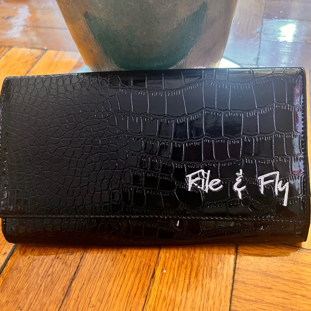 📌Passport Clutch File Fly ‼️